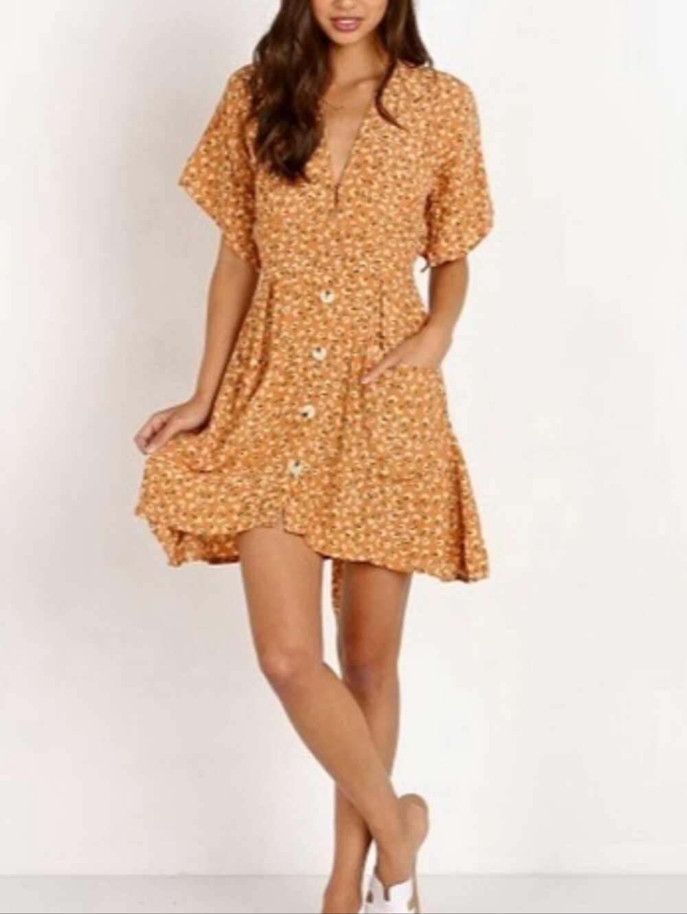 Faithfull the Brand fun and flirty  Mini Dress in Mustard Floral size 6 like new
